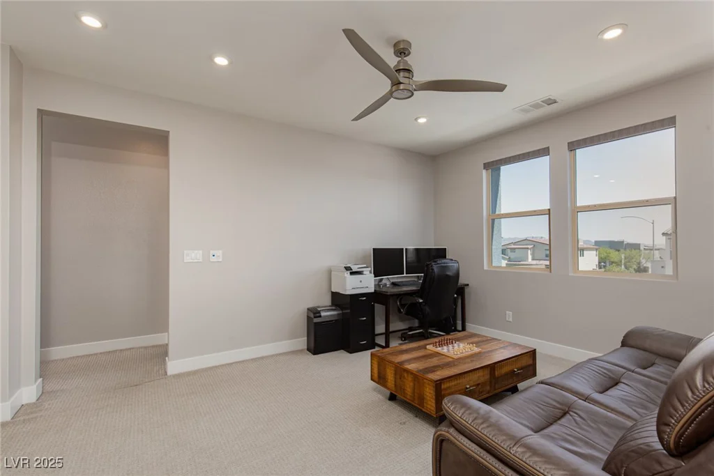 6821 Empire Cliff, North Las Vegas, NV 89084