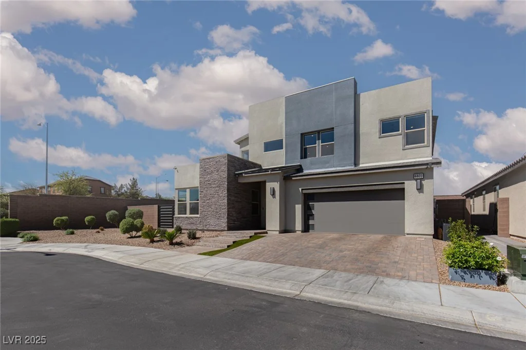 6821 Empire Cliff, North Las Vegas, NV 89084