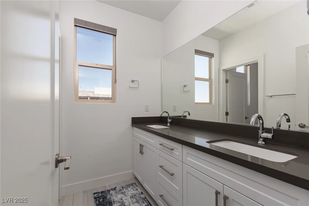 6821 Empire Cliff, North Las Vegas, NV 89084