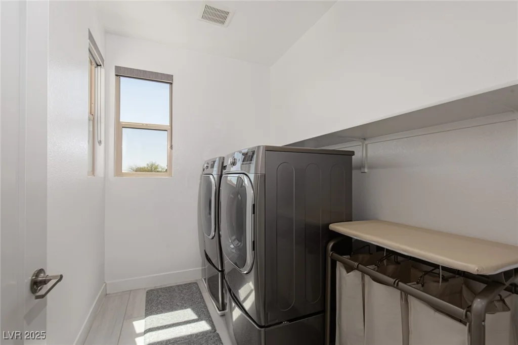 6821 Empire Cliff, North Las Vegas, NV 89084