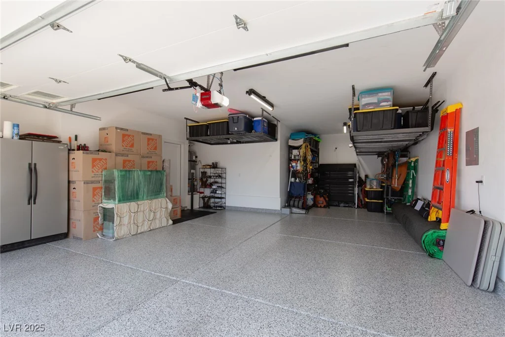 6821 Empire Cliff, North Las Vegas, NV 89084