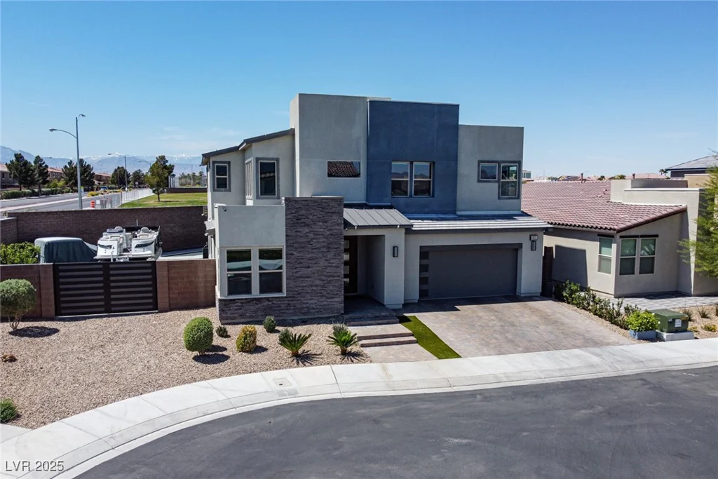 6821 Empire Cliff, North Las Vegas, NV 89084