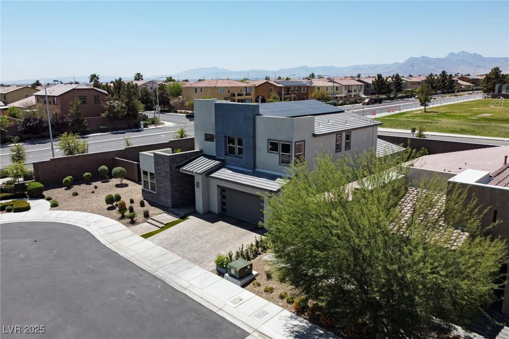 6821 Empire Cliff, North Las Vegas, NV 89084