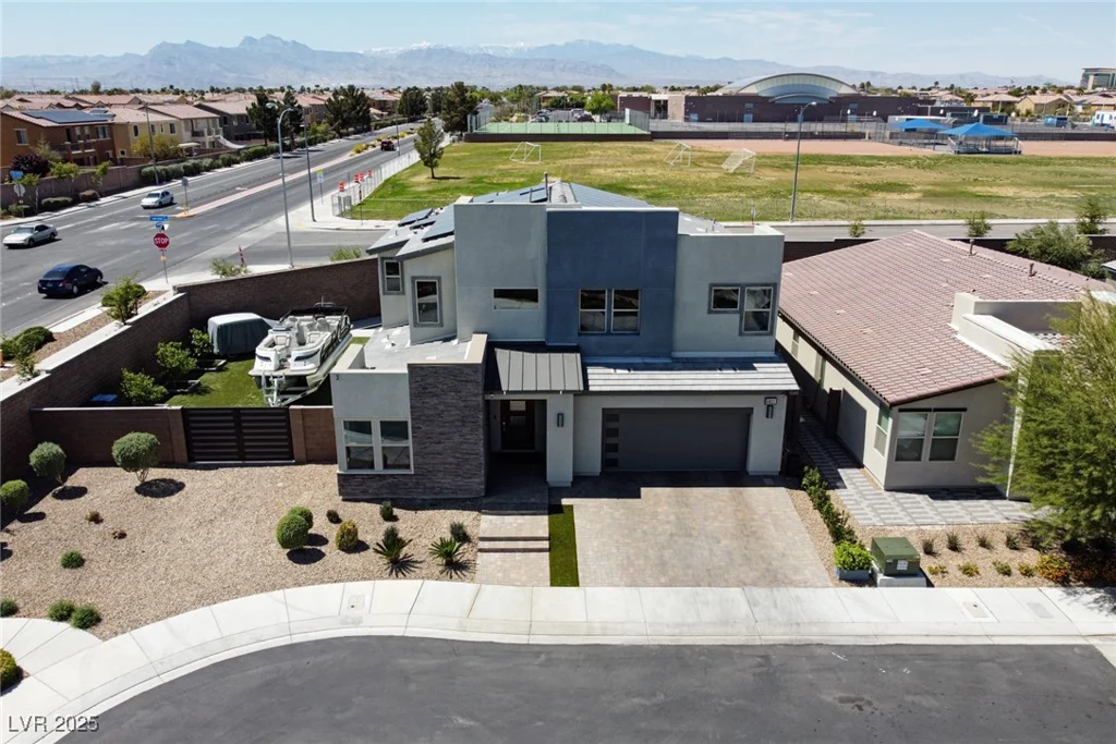 6821 Empire Cliff, North Las Vegas, NV 89084