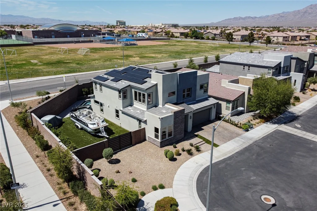6821 Empire Cliff, North Las Vegas, NV 89084