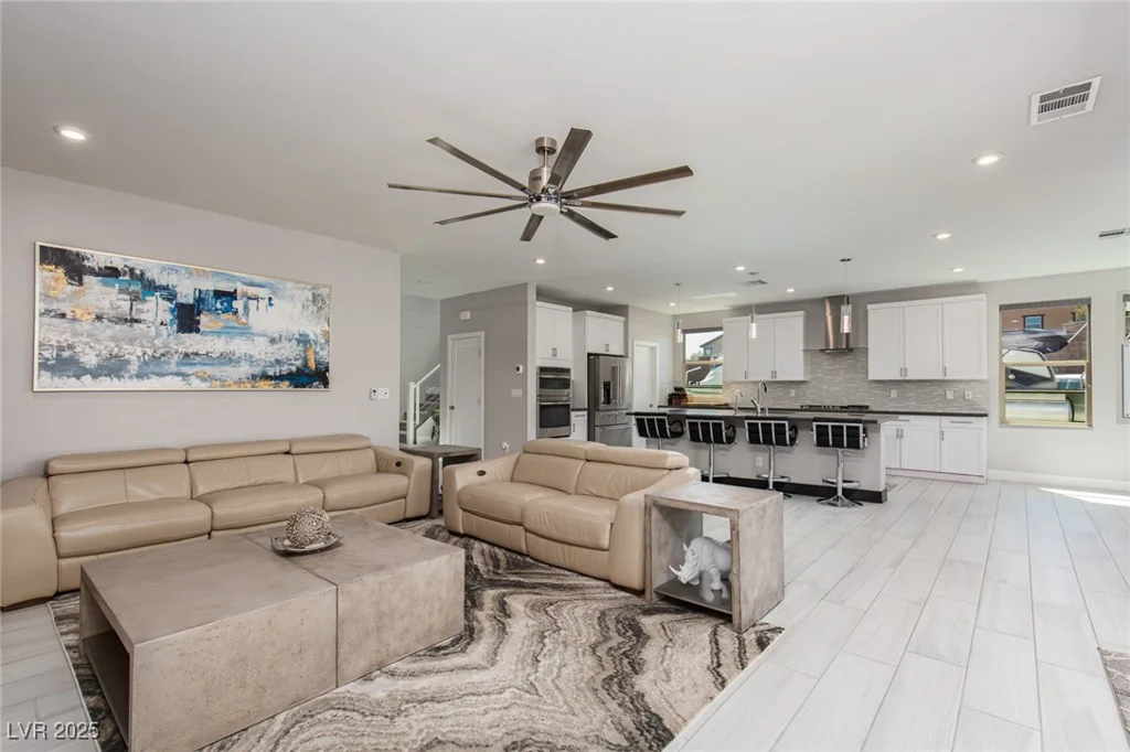 6821 Empire Cliff, North Las Vegas, NV 89084