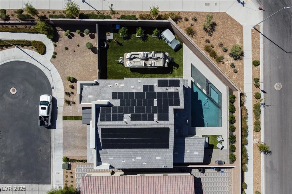 6821 Empire Cliff, North Las Vegas, NV 89084