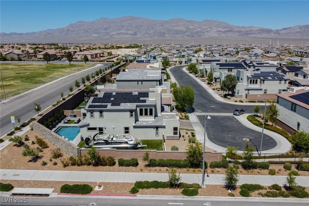 6821 Empire Cliff, North Las Vegas, NV 89084