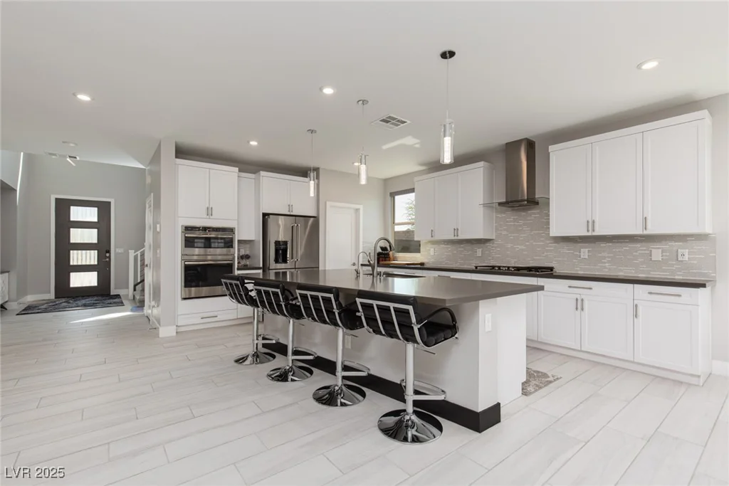 6821 Empire Cliff, North Las Vegas, NV 89084