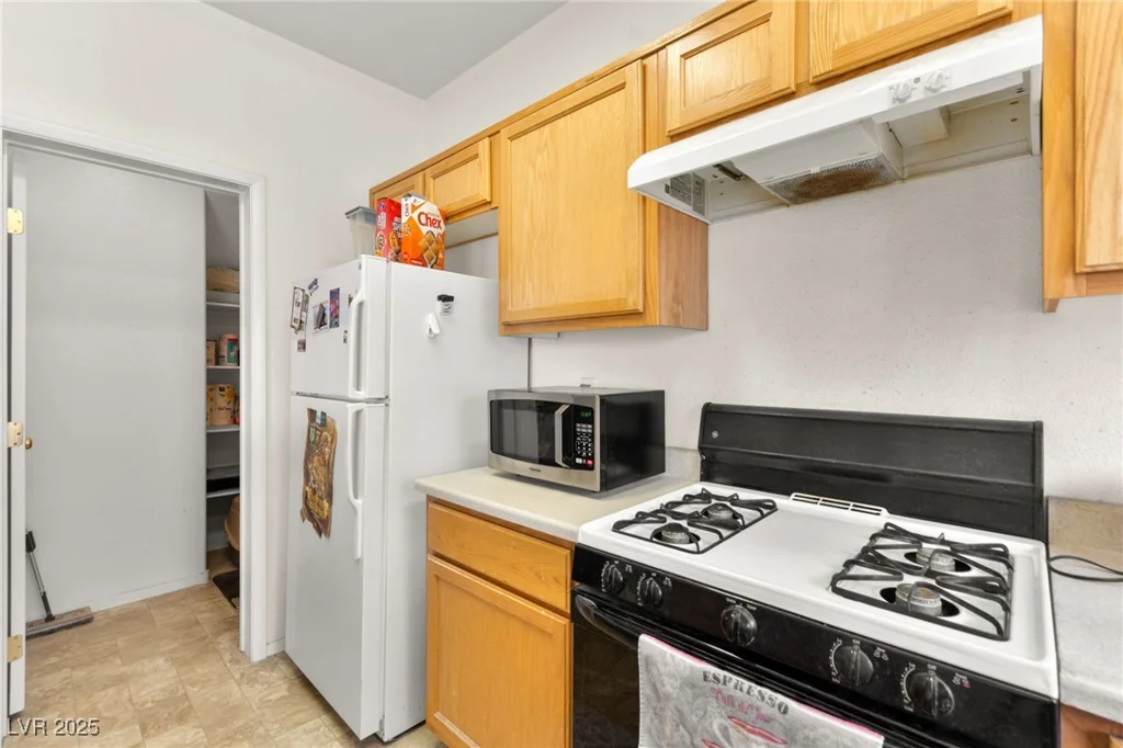 6575 Buster Brown, Las Vegas, NV 89122
