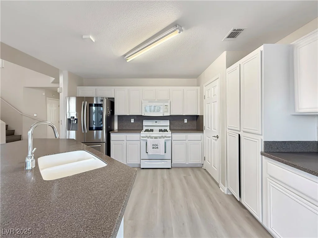 504 Landra, Henderson, NV 89015