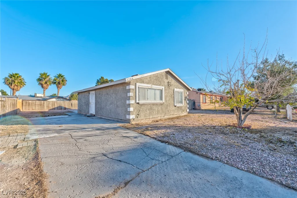 2708 Bello, North Las Vegas, NV 89030