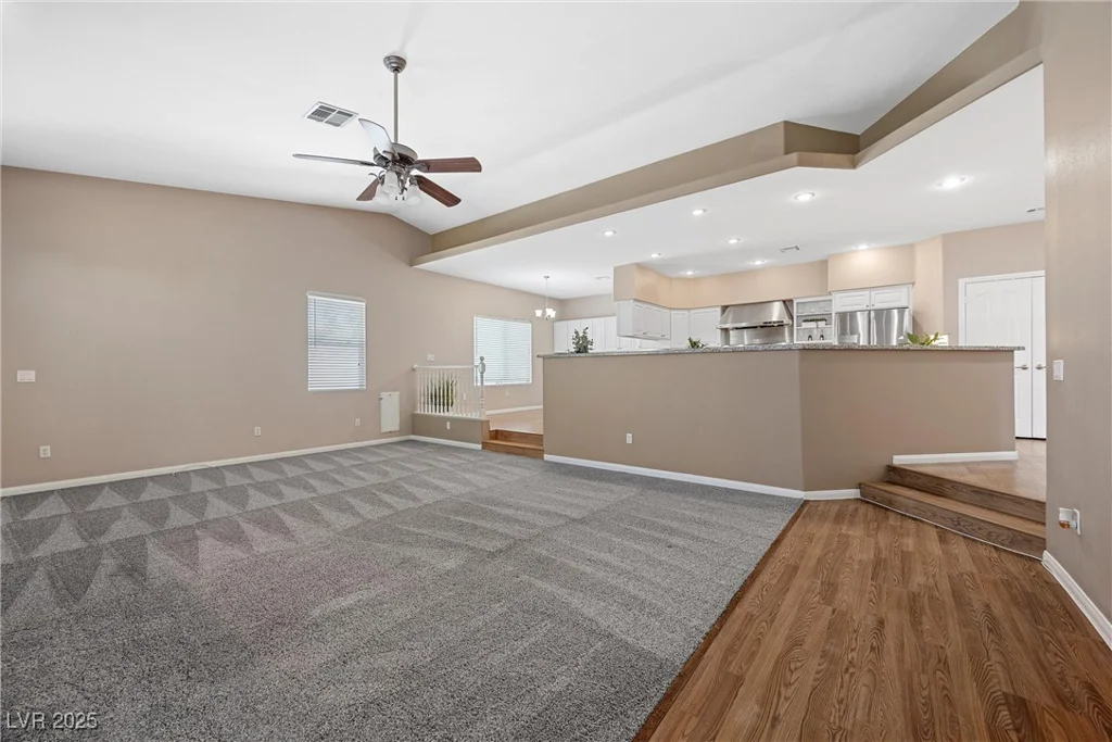7460 Grassy Field, Las Vegas, NV 89131
