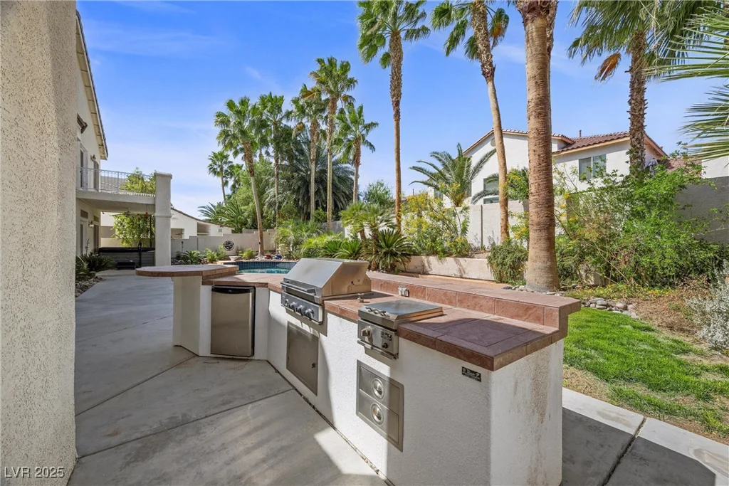 7460 Grassy Field, Las Vegas, NV 89131
