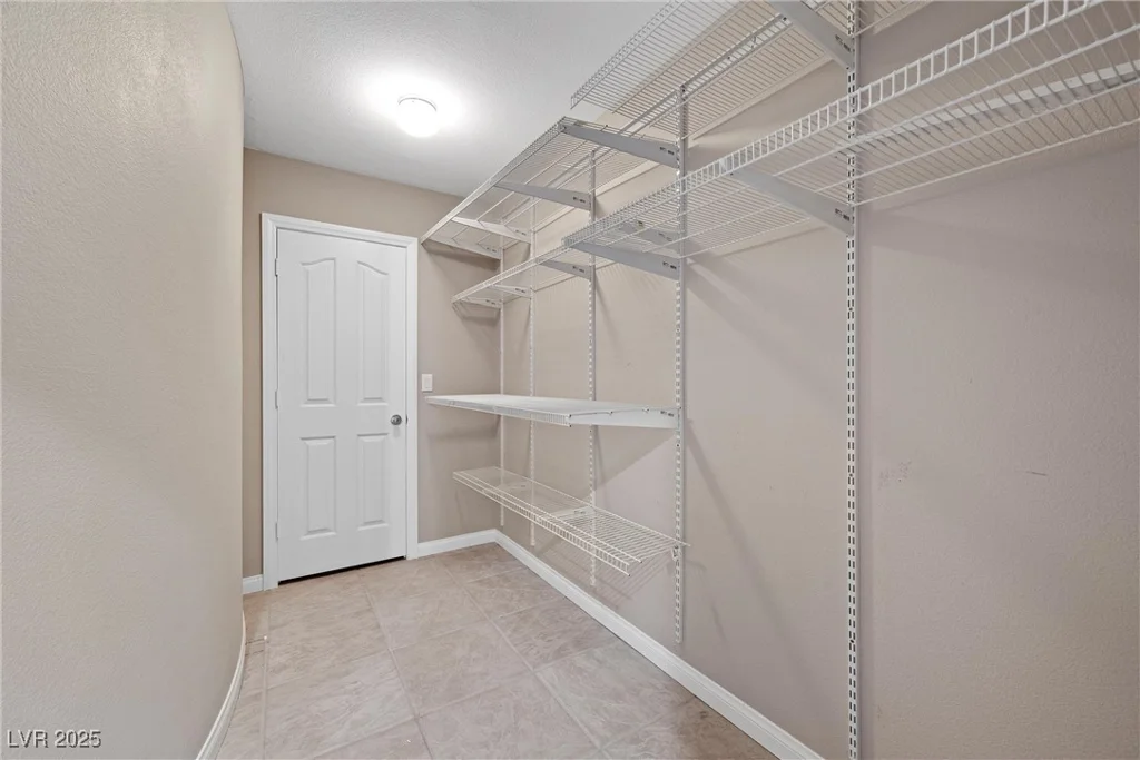7460 Grassy Field, Las Vegas, NV 89131