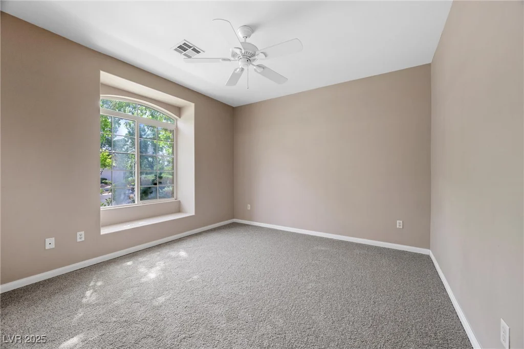 7460 Grassy Field, Las Vegas, NV 89131