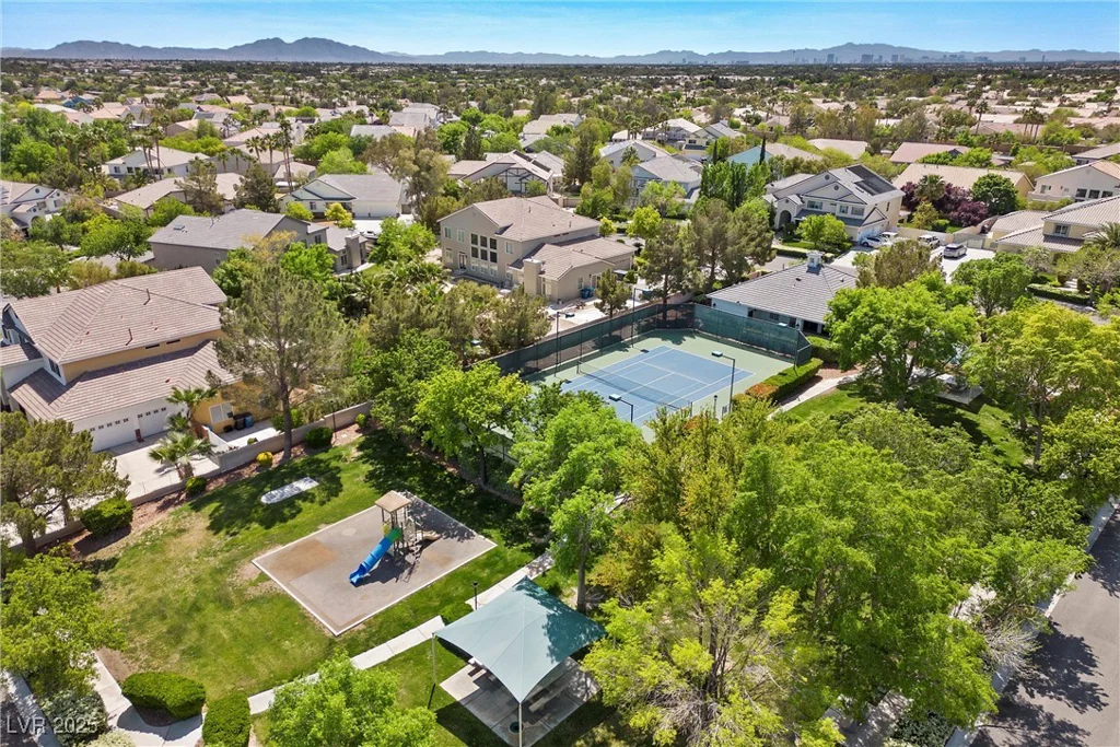 7460 Grassy Field, Las Vegas, NV 89131