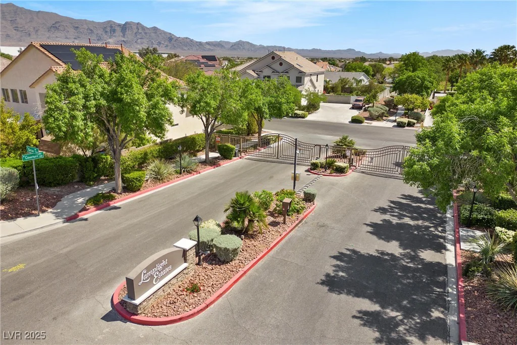 7460 Grassy Field, Las Vegas, NV 89131