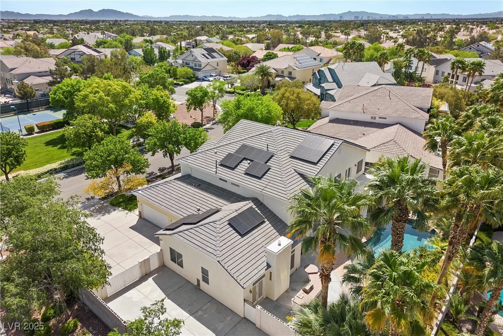 7460 Grassy Field, Las Vegas, NV 89131