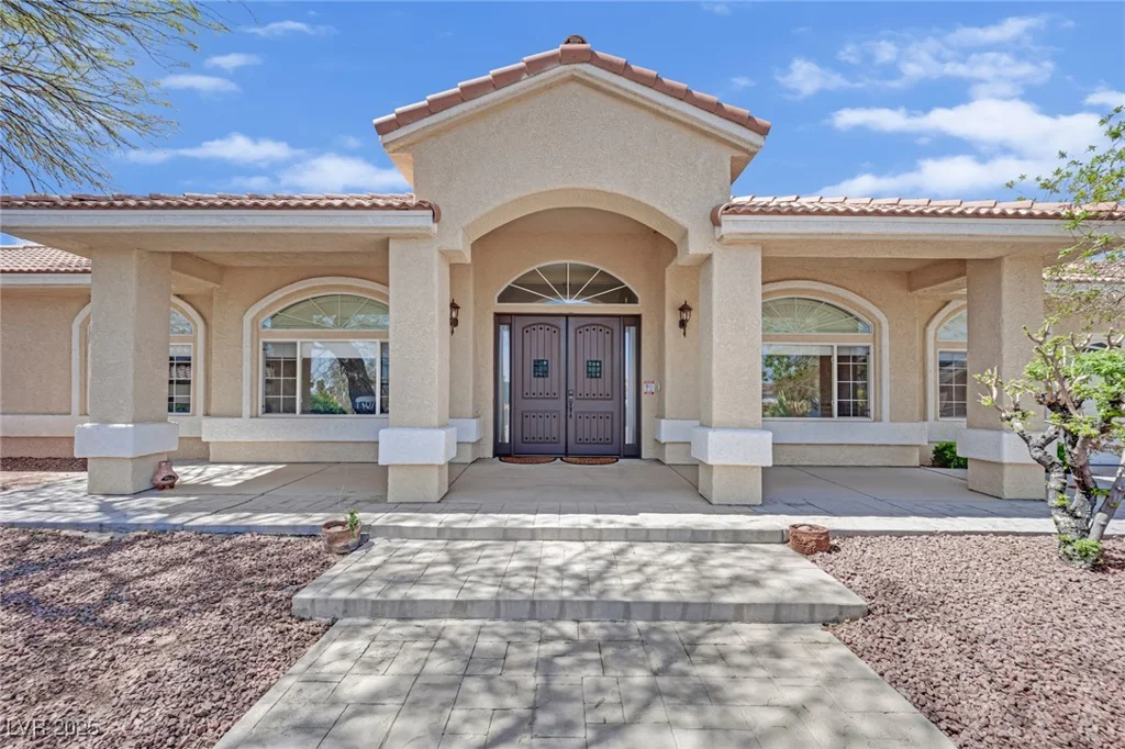 8945 Tenaya, Las Vegas, NV 89113