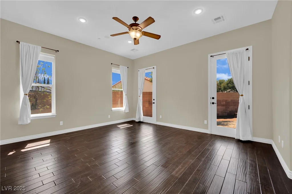 8945 Tenaya, Las Vegas, NV 89113