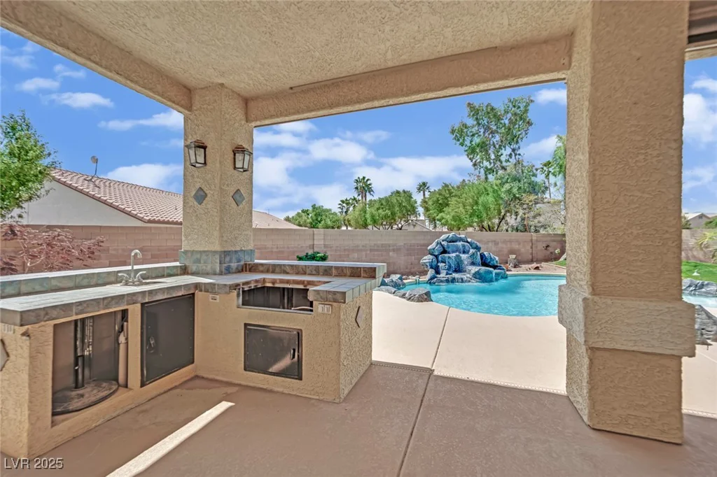 8945 Tenaya, Las Vegas, NV 89113