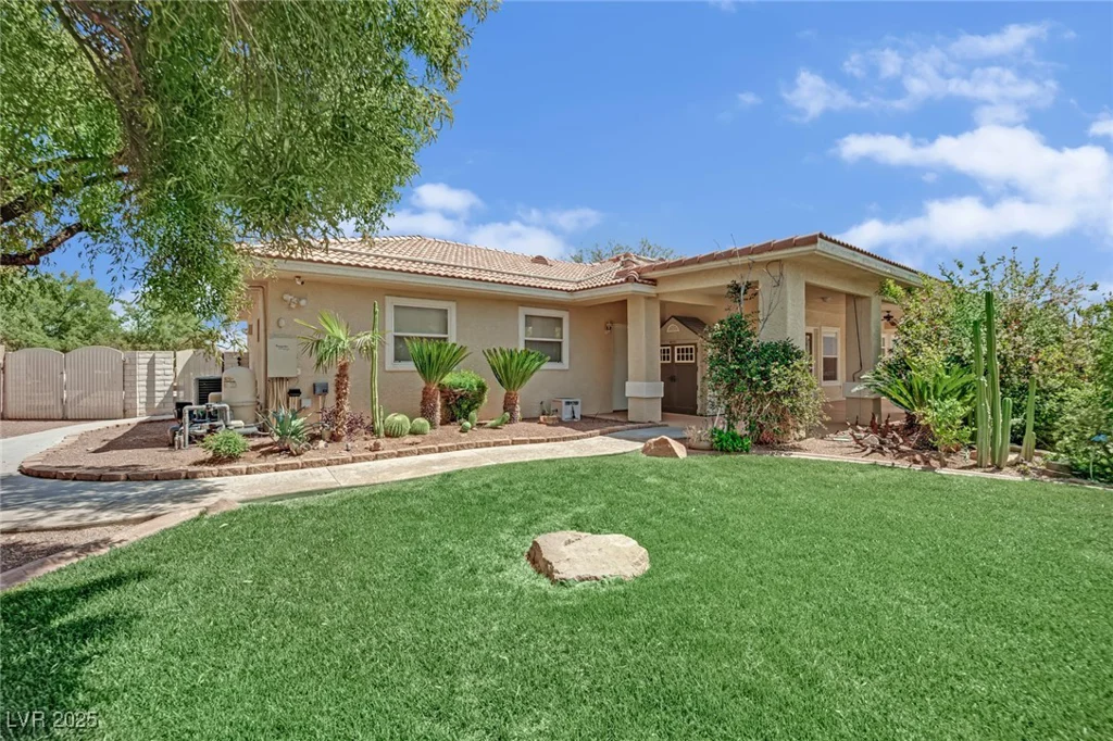 8945 Tenaya, Las Vegas, NV 89113