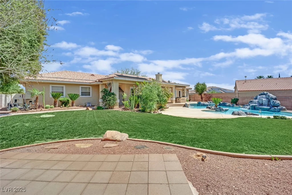 8945 Tenaya, Las Vegas, NV 89113