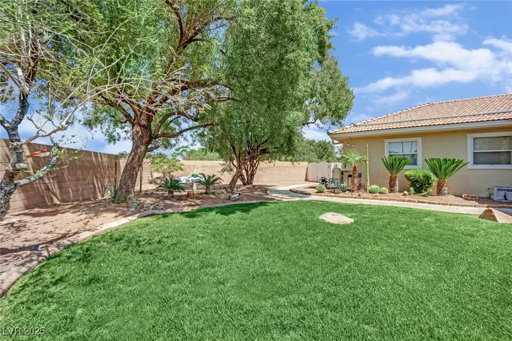 8945 Tenaya, Las Vegas, NV 89113