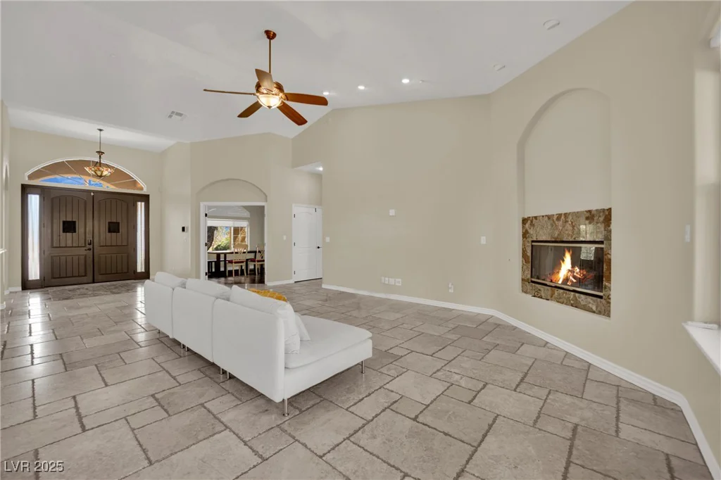 8945 Tenaya, Las Vegas, NV 89113