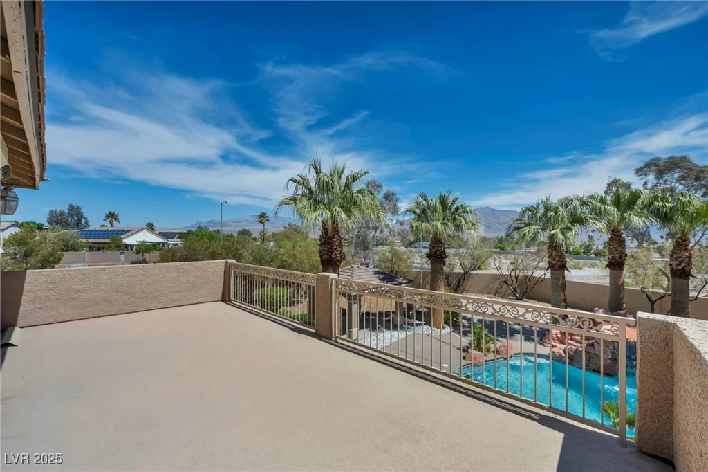9504 Empire Rock, Las Vegas, NV 89143
