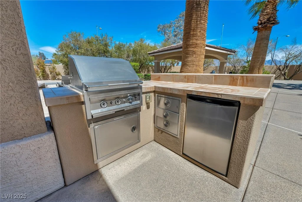 9504 Empire Rock, Las Vegas, NV 89143