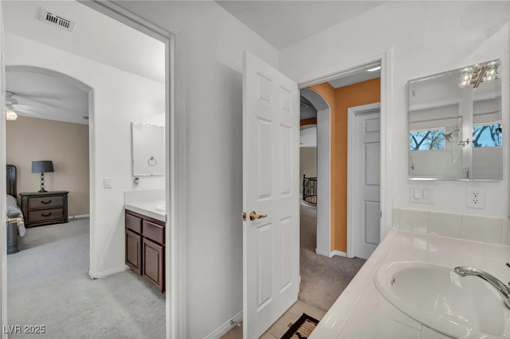 9504 Empire Rock, Las Vegas, NV 89143