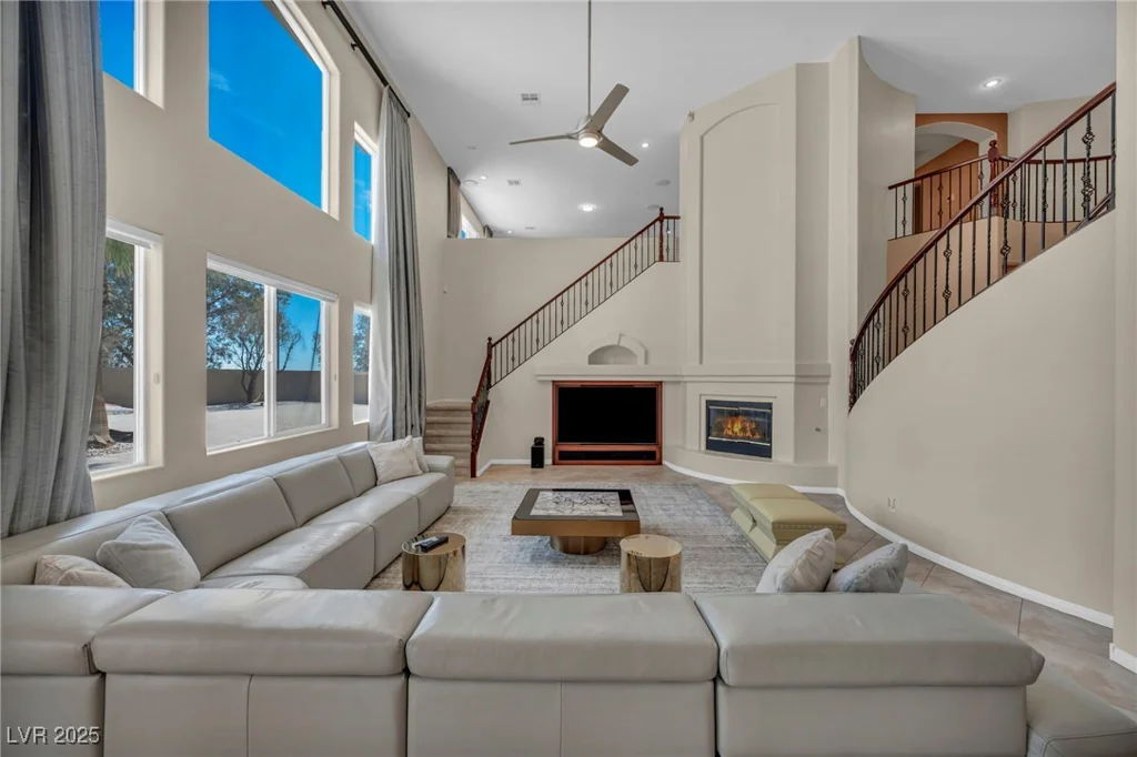 9504 Empire Rock, Las Vegas, NV 89143