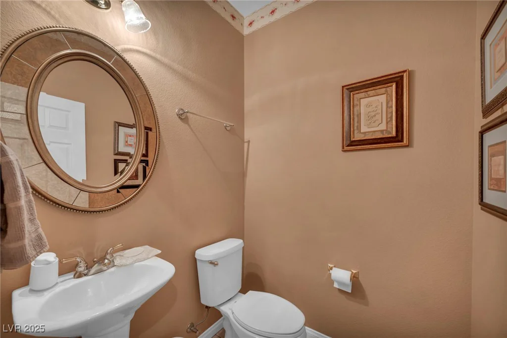9504 Empire Rock, Las Vegas, NV 89143