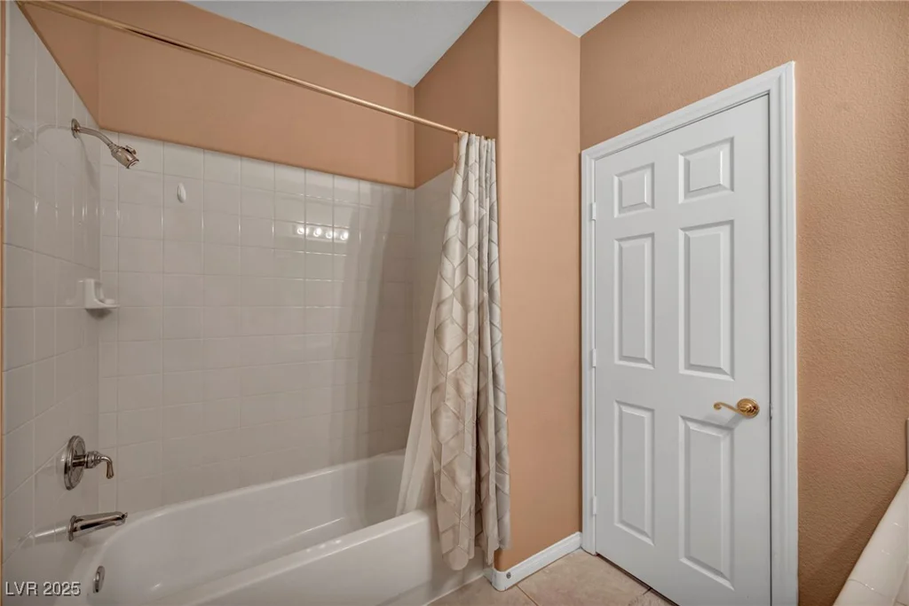 9504 Empire Rock, Las Vegas, NV 89143