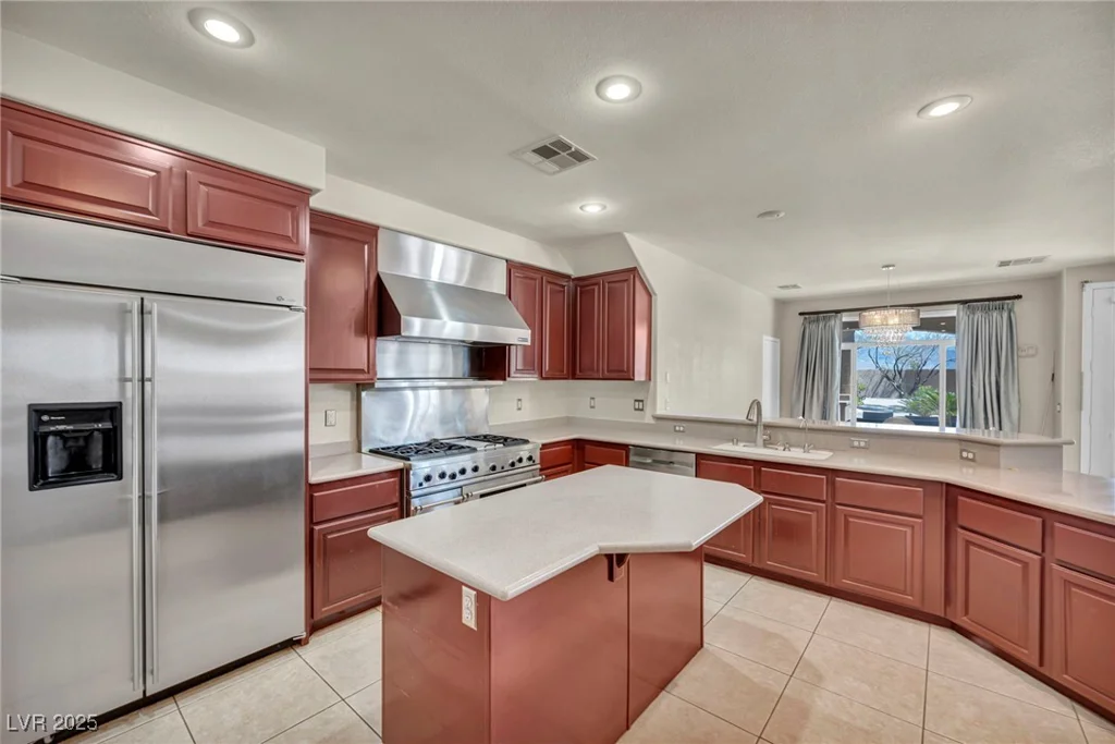 9504 Empire Rock, Las Vegas, NV 89143