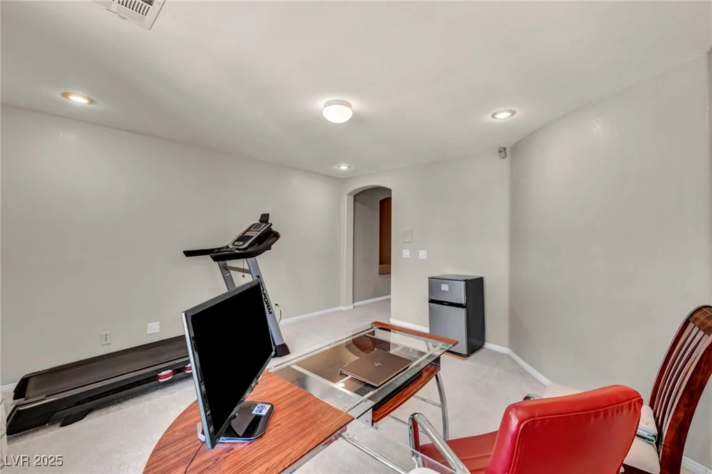 9504 Empire Rock, Las Vegas, NV 89143