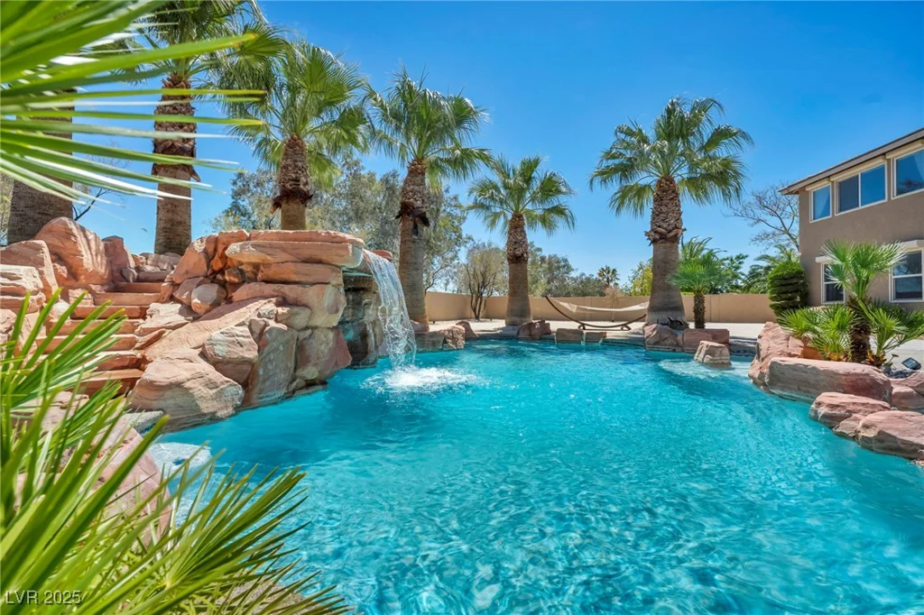 9504 Empire Rock, Las Vegas, NV 89143