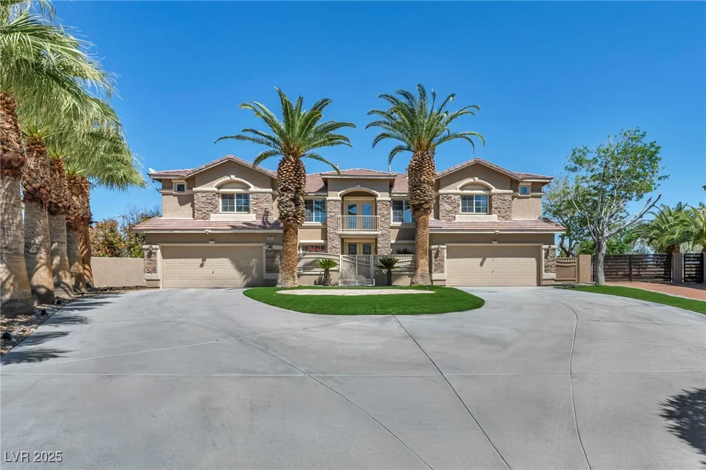 9504 Empire Rock, Las Vegas, NV 89143
