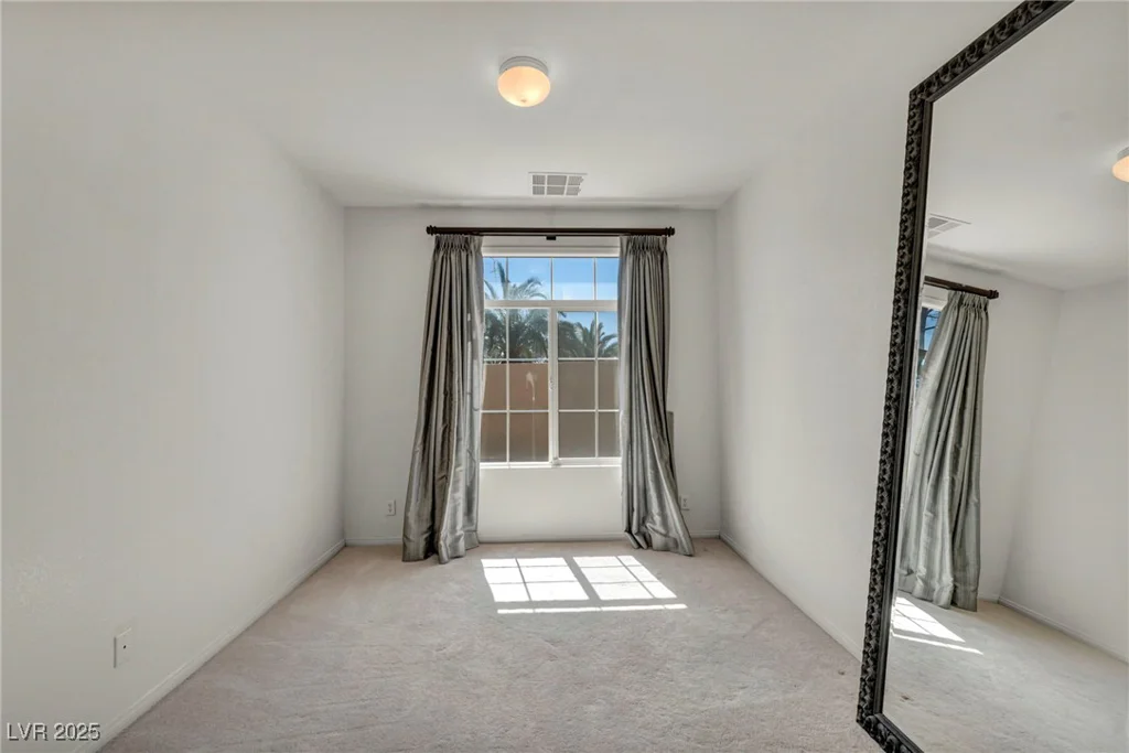 9504 Empire Rock, Las Vegas, NV 89143