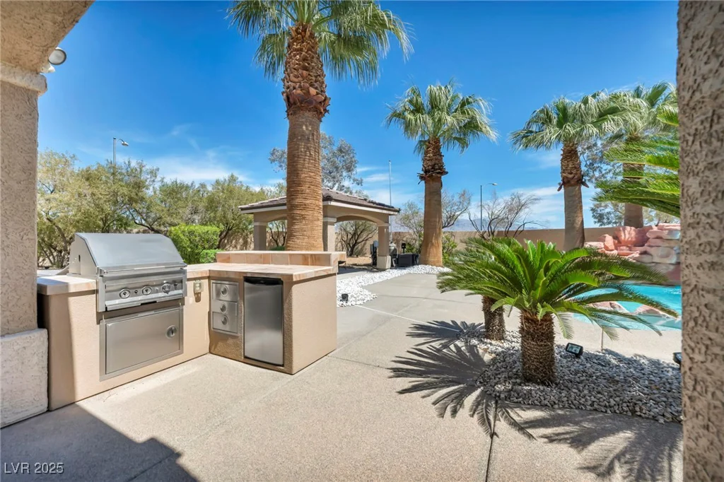 9504 Empire Rock, Las Vegas, NV 89143