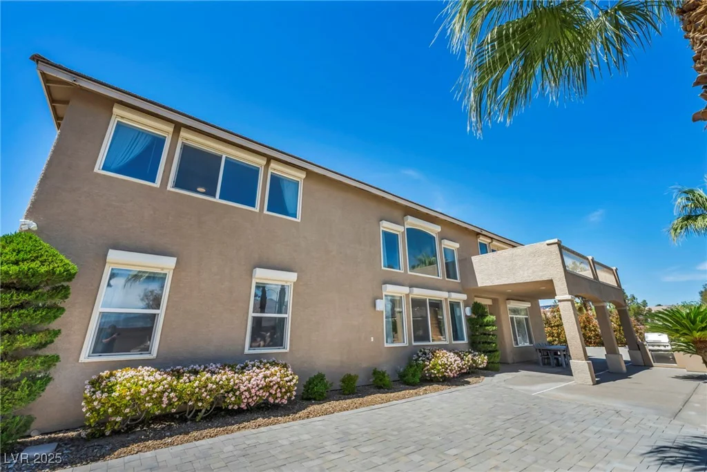 9504 Empire Rock, Las Vegas, NV 89143