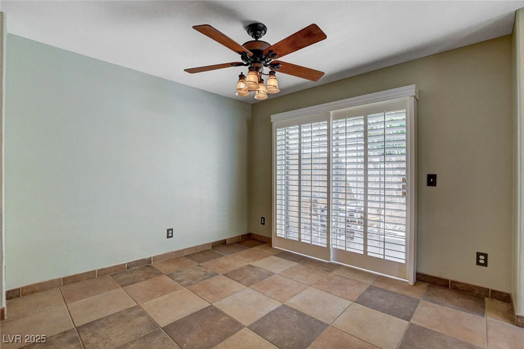 9655 Lame Horse, Las Vegas, NV 89123
