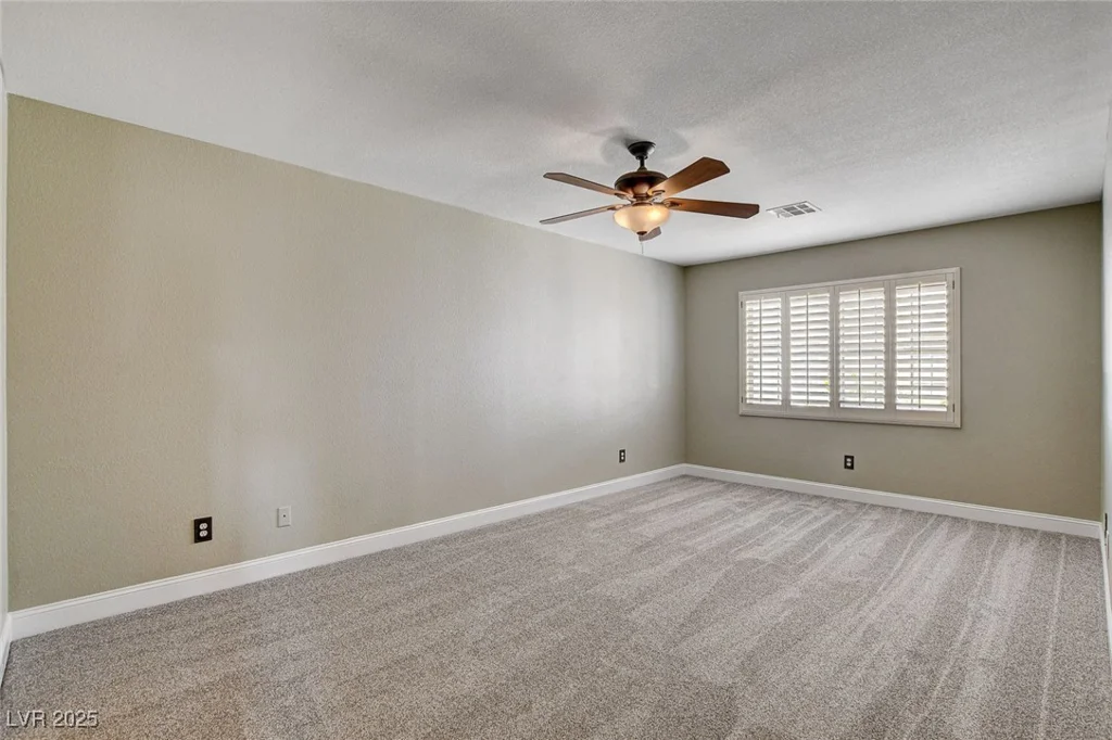 9655 Lame Horse, Las Vegas, NV 89123