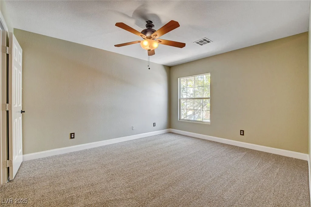 9655 Lame Horse, Las Vegas, NV 89123
