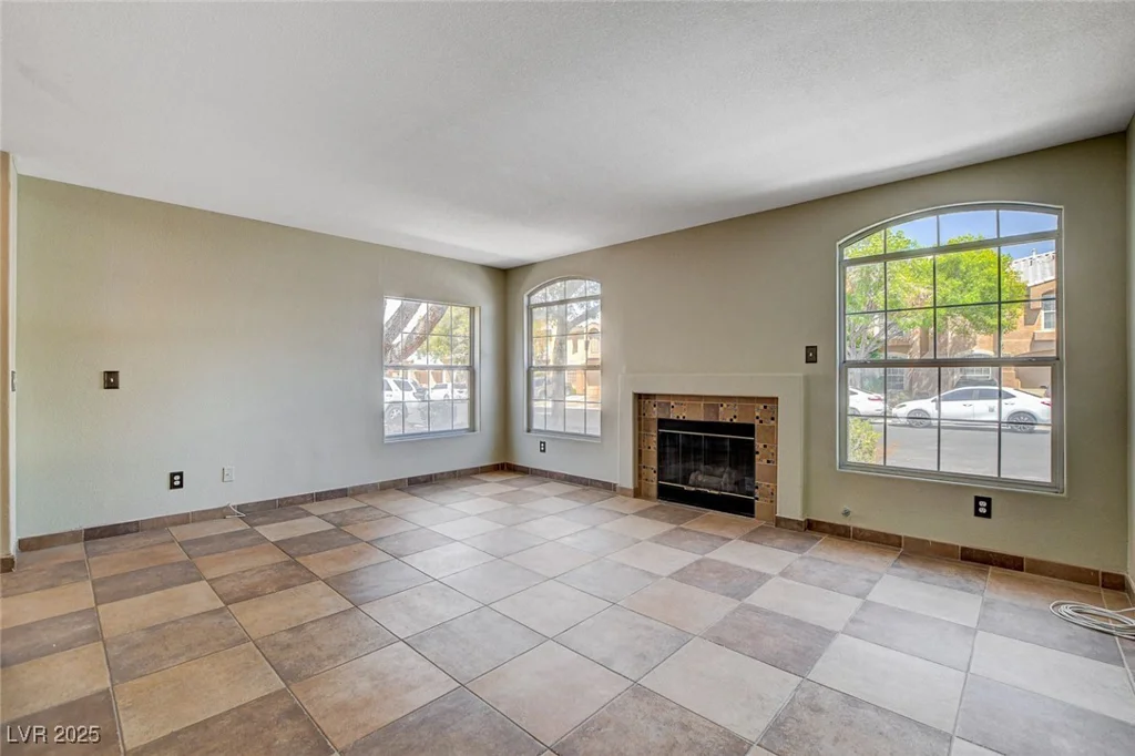 9655 Lame Horse, Las Vegas, NV 89123