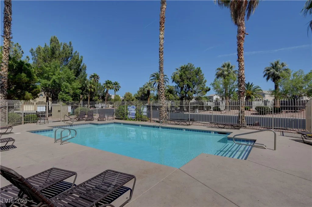 9655 Lame Horse, Las Vegas, NV 89123