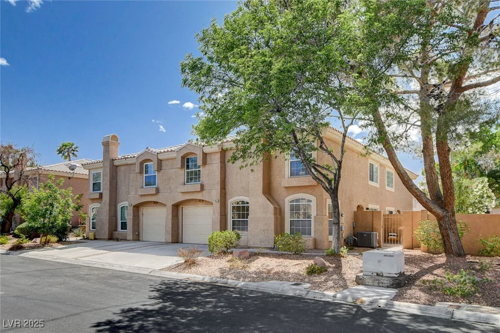 9655 Lame Horse, Las Vegas, NV 89123