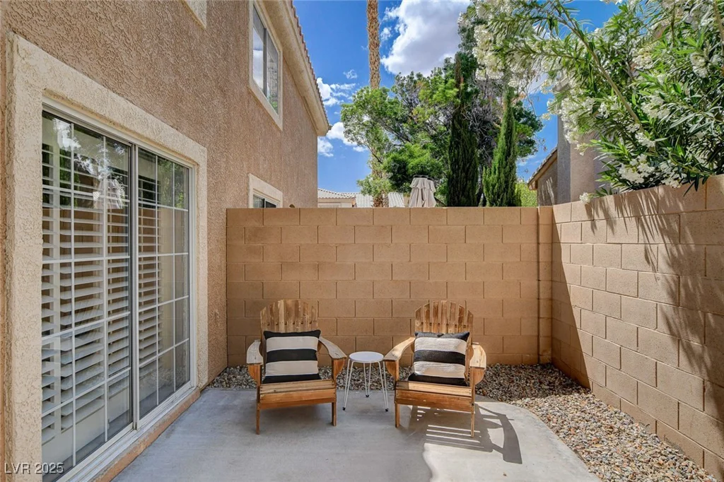 9655 Lame Horse, Las Vegas, NV 89123